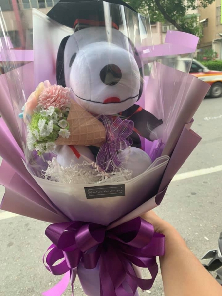 學士服娃娃花束